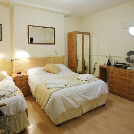 Saxonia Guest House Weston-super-Mare Room photo